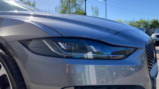 Jaguar XE 2.0 D200 R-Dynamic SE Black 4dr Auto Diesel Saloon